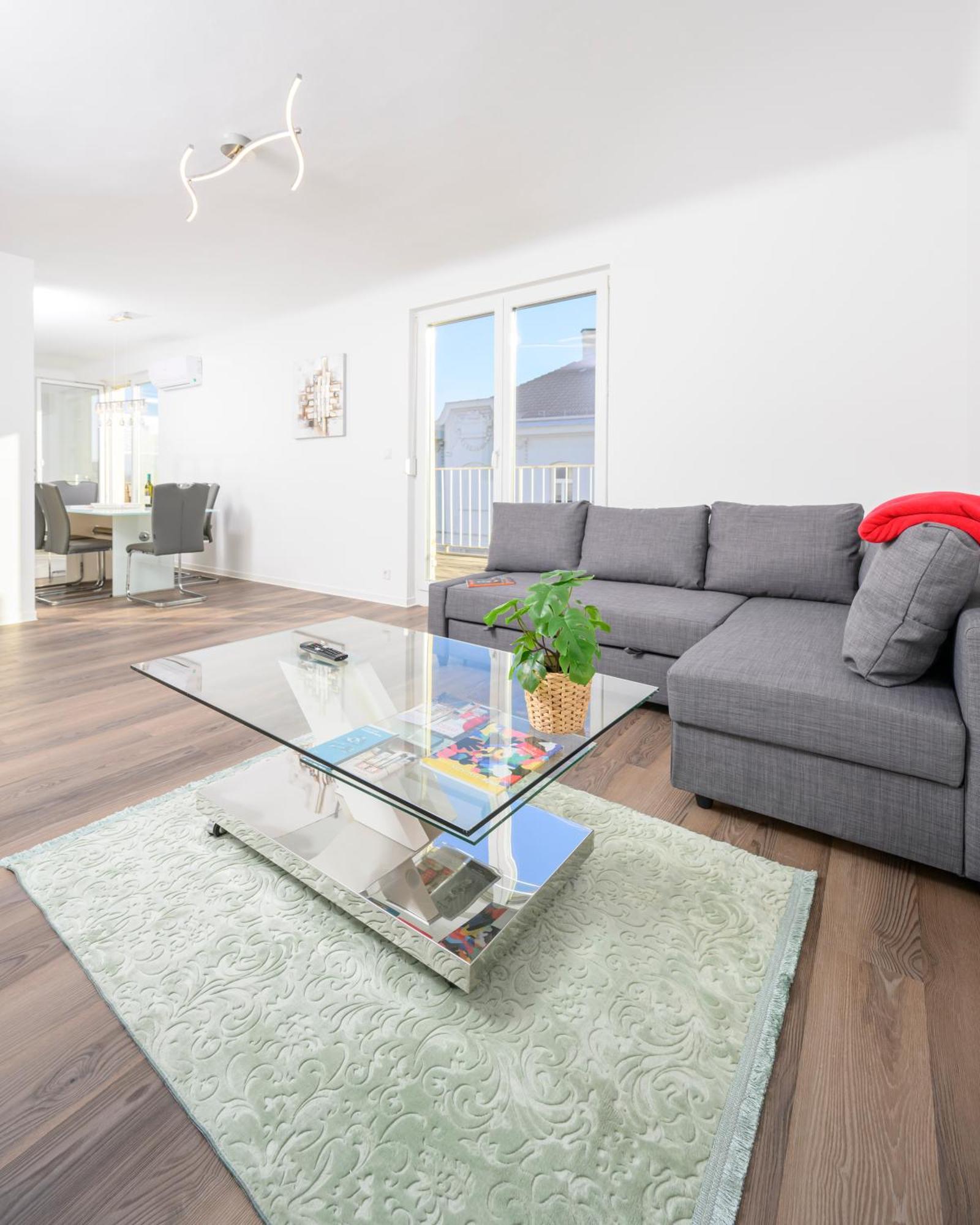 Apartament Hub Close To Main Station By Jr