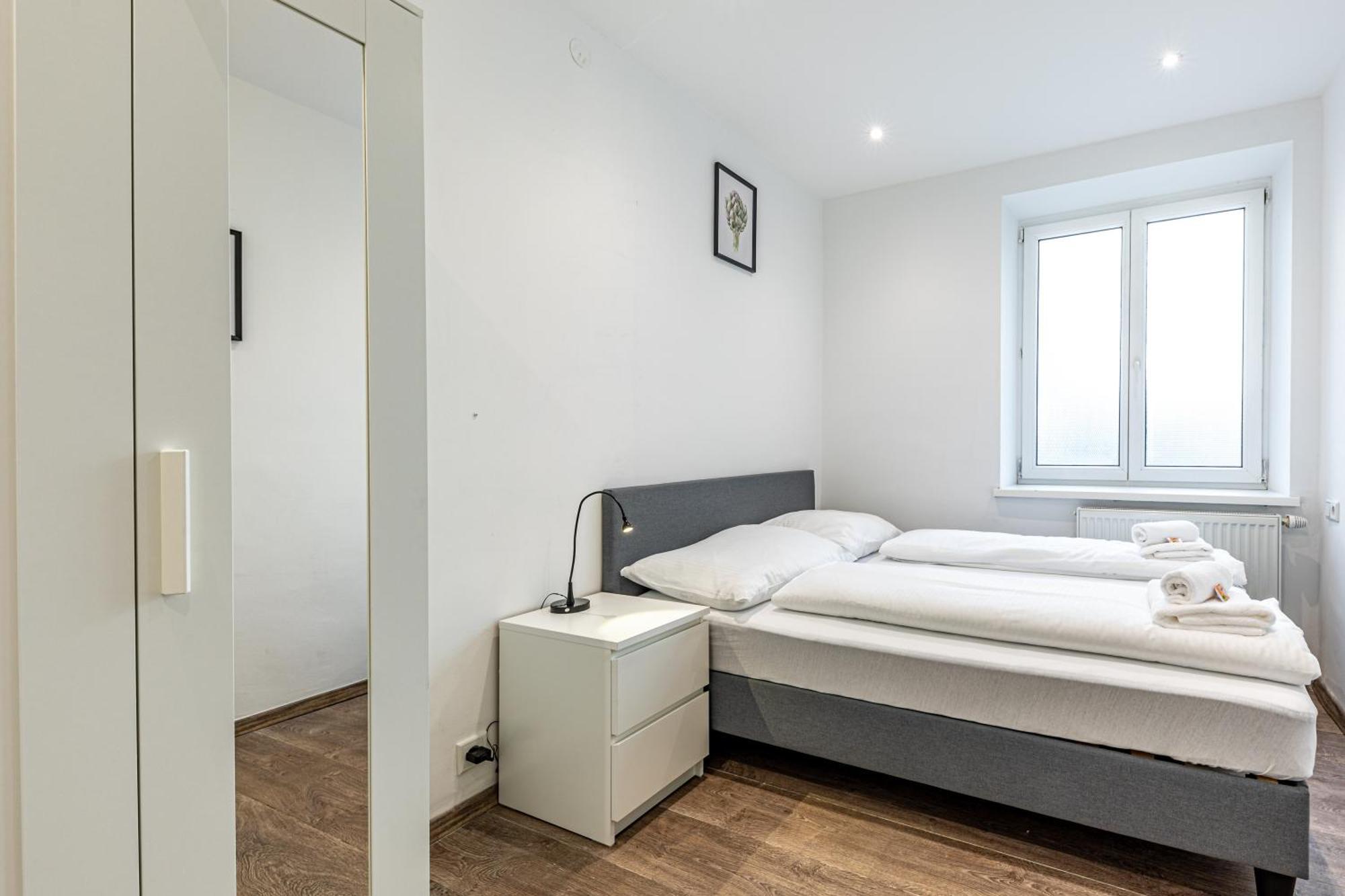 Apartament Hub Close To Main Station By Jr