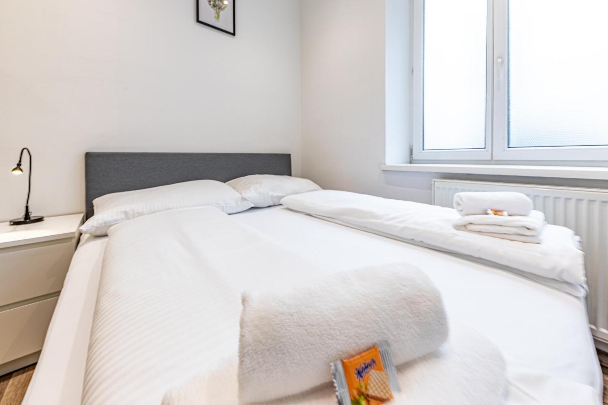 Apartament Hub Close To Main Station By Jr